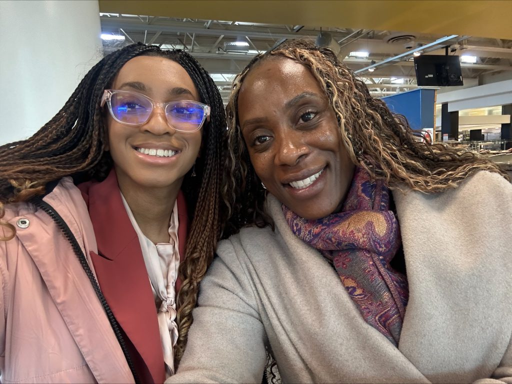 Dean Dixon with SU Students for the Dean Dixon Selfie Challenge 