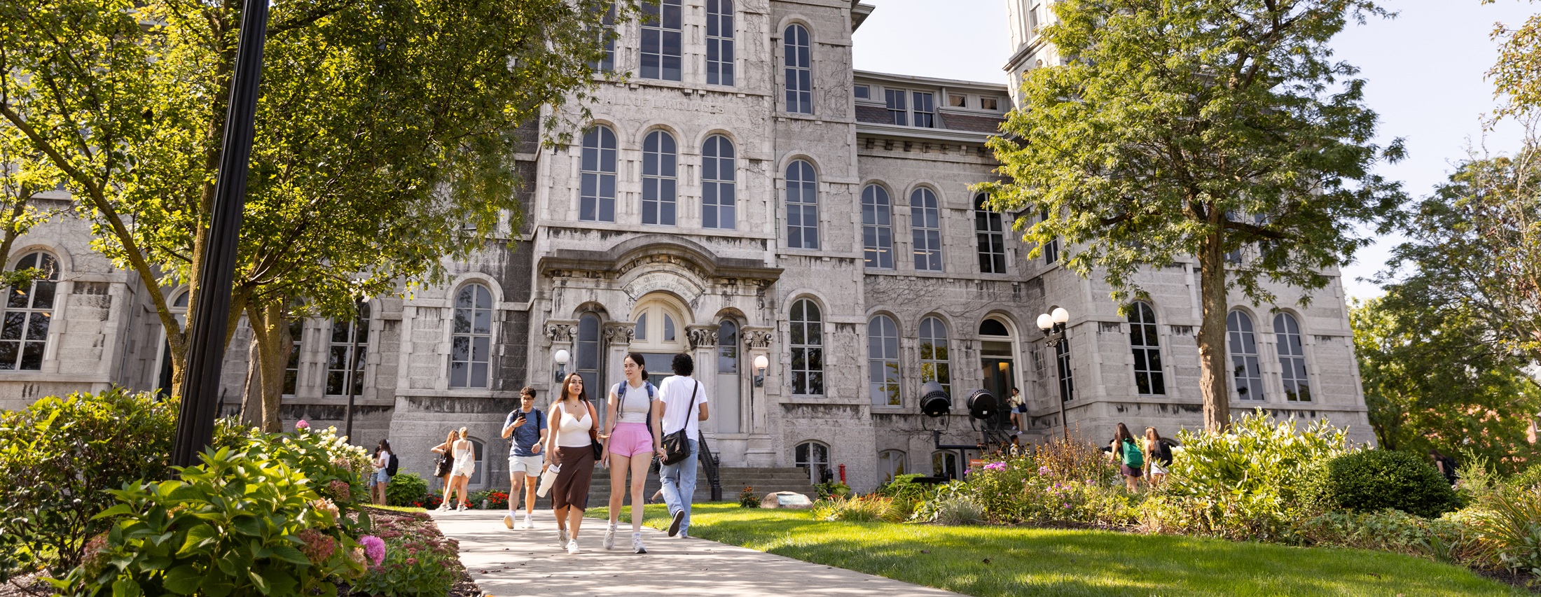 4 Ways to Stay Safe on Campus
