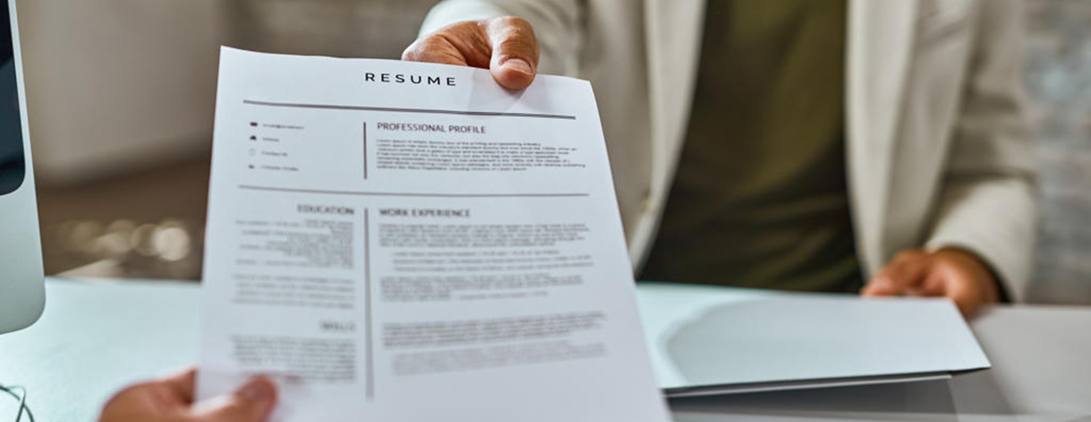 4 Tips for Finding a Summer Internship or Job