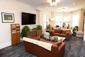 Interior shot of the Alpha Kappa Alpha Social Lounge in the Barner-McDuffie House